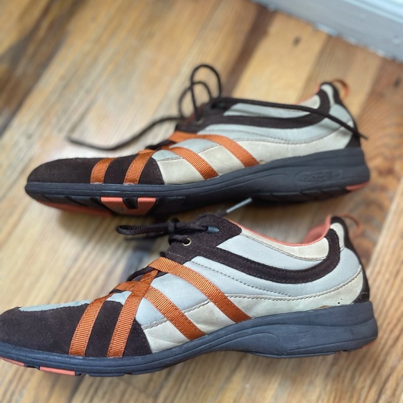 ROCKPORT sneakers size 8. Brown and orange - Picture 3 of 3